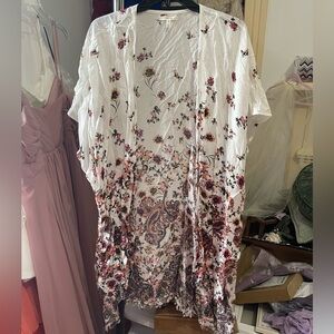 Pink & White Floral Kimono